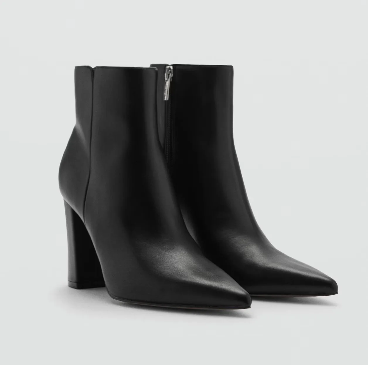 نیم بوت زنانه مانگو مدل POINTED TOE ANKLE BOOTS 2025