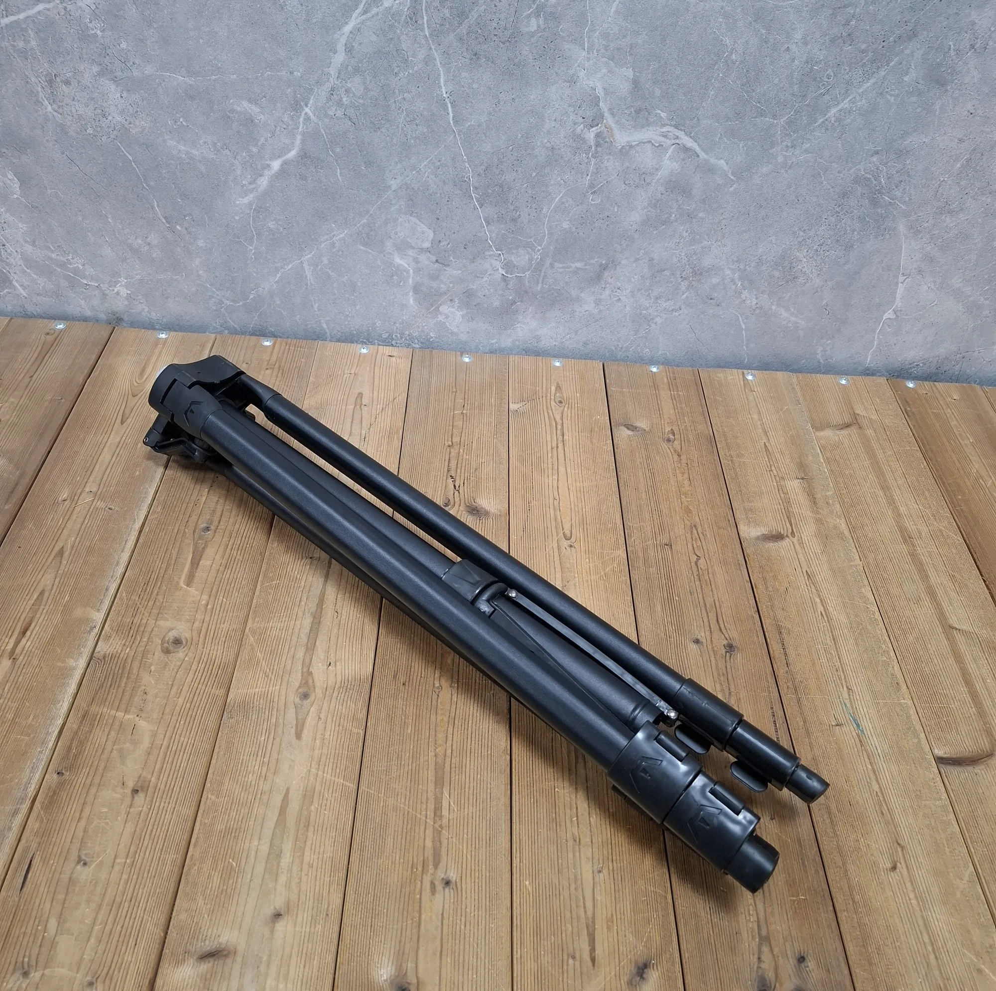 سه پایه تراز لیزری باس مدل 120CM